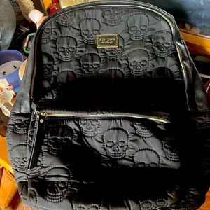 Black skull backpack